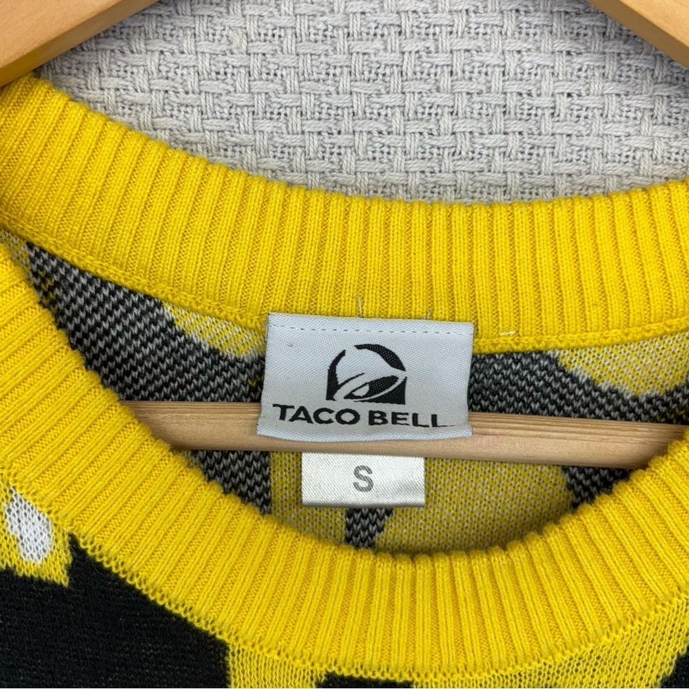 Taco Bell Drippy Nacho Holiday Ugly Christmas Sweater Small Yellow - Picture 3 of 7